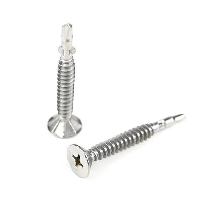 Metrischer DIN Standard Tek 5 Kohlenstoffstahl Trusskopf Phillips mit Wing Selbstbohrschrauben angepasst
